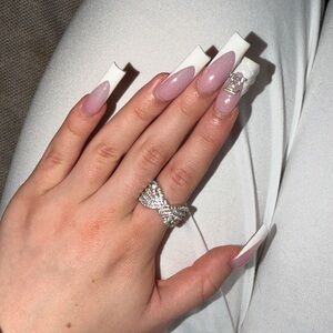 Elegant Silver Bow Ring